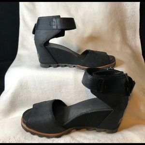 Sorel wedge sandals- worn once, size 8.